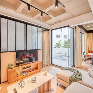 Stayhere - Gauthier 1 - Modern Casablanca